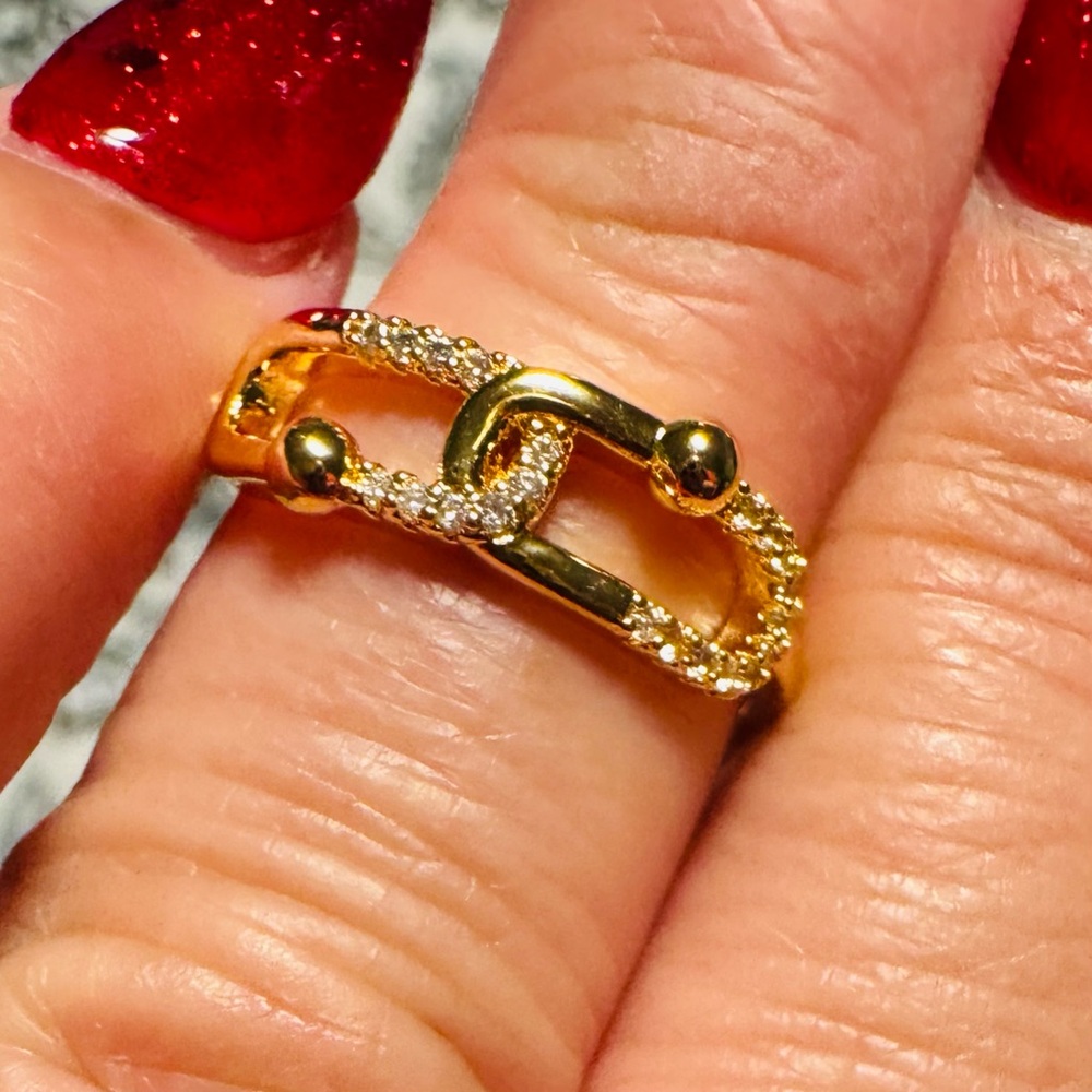 🖤BLACK FRIDAY PRICING!🖤 Sz 7 Petite Gold Link Ring Stackable